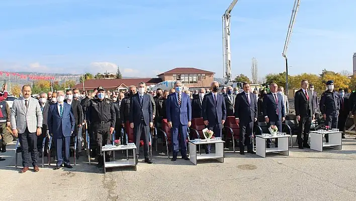 Tosya'da birbirinden kıymetli üç yatırımın temeli atıldı