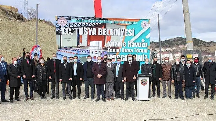 Tosya'da yüzme havuzunun temeli atıldı