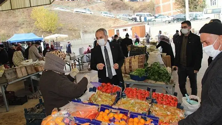 Kaymakam Pişkin, pazarda Kovid denetimi yaptı