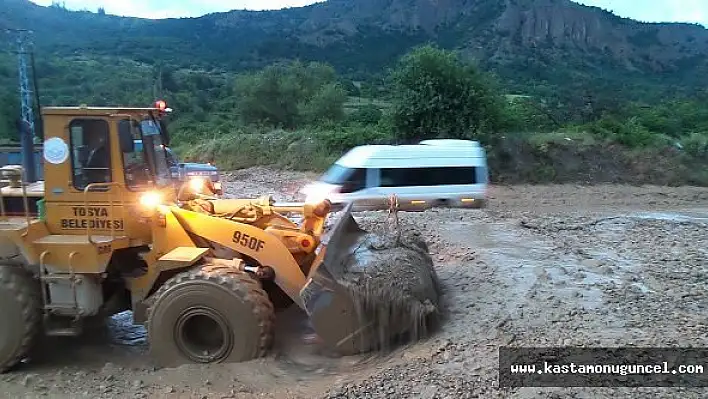 Tosya-Kastamonu Yolu Trafiğe Kapandı