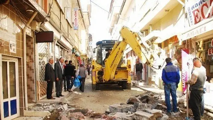 Tosya'da Parke Çalışmalari Aralıksız Sürüyor