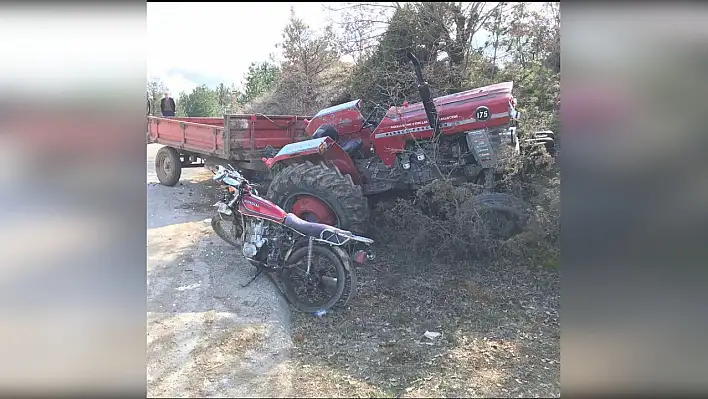 Traktörle motosiklet çarpıştı! 2 yaralı