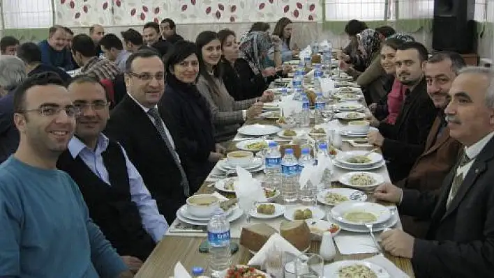 UMSAD'dan diş hekimlerine yemek