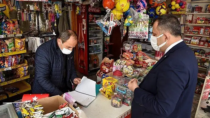 Veresiye defterindeki borcu kapatma geleneği yaşatıldı