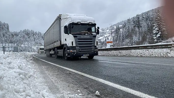 'Zorunlu olmadıkça trafiğe çıkmayın'