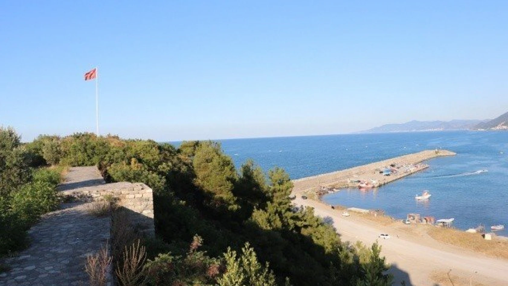 Karadeniz'de manzarası ile cezbeden kale: Ginolu