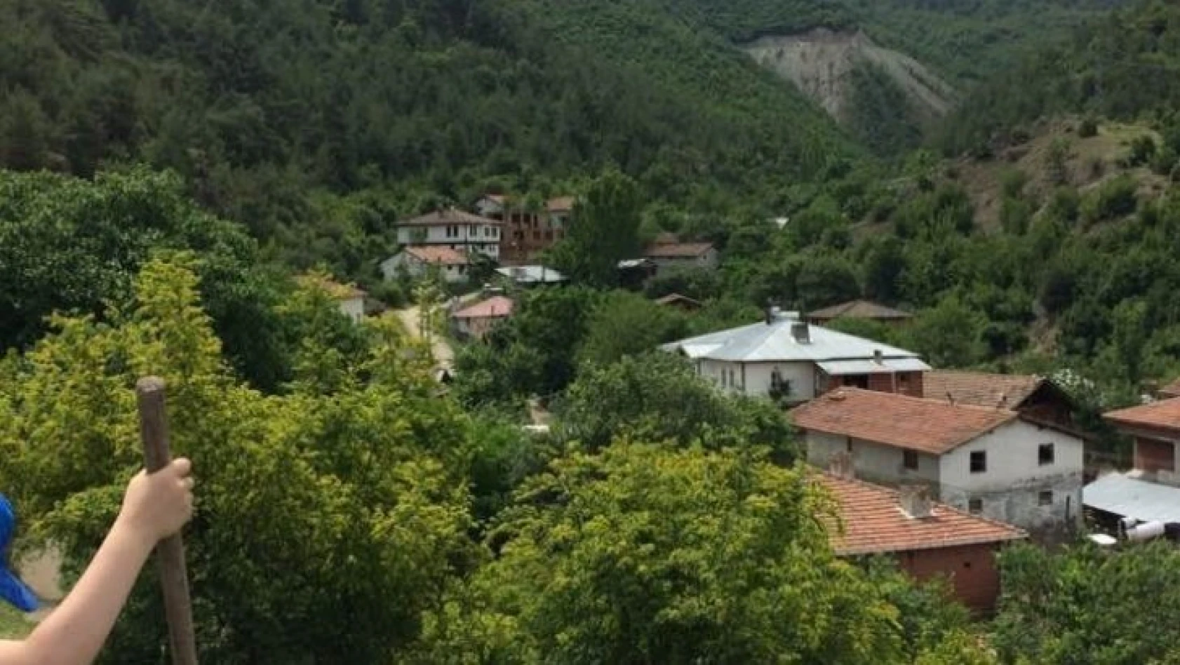 17 kişinin Kovid-19'a yakalandığı köy karantinaya alındı