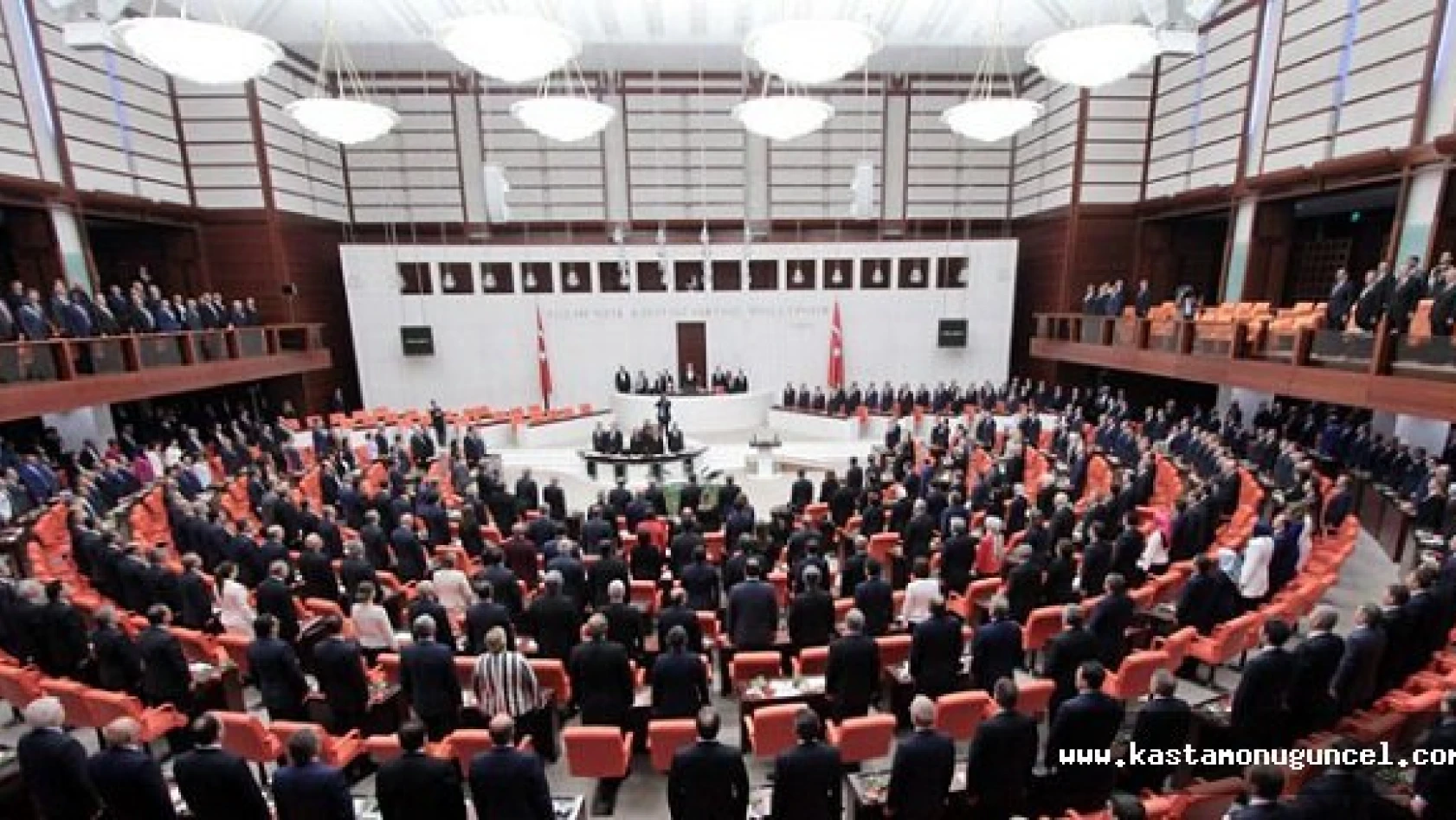 Irak ve Suriye Tezkeresi Meclis'ten Geçti
