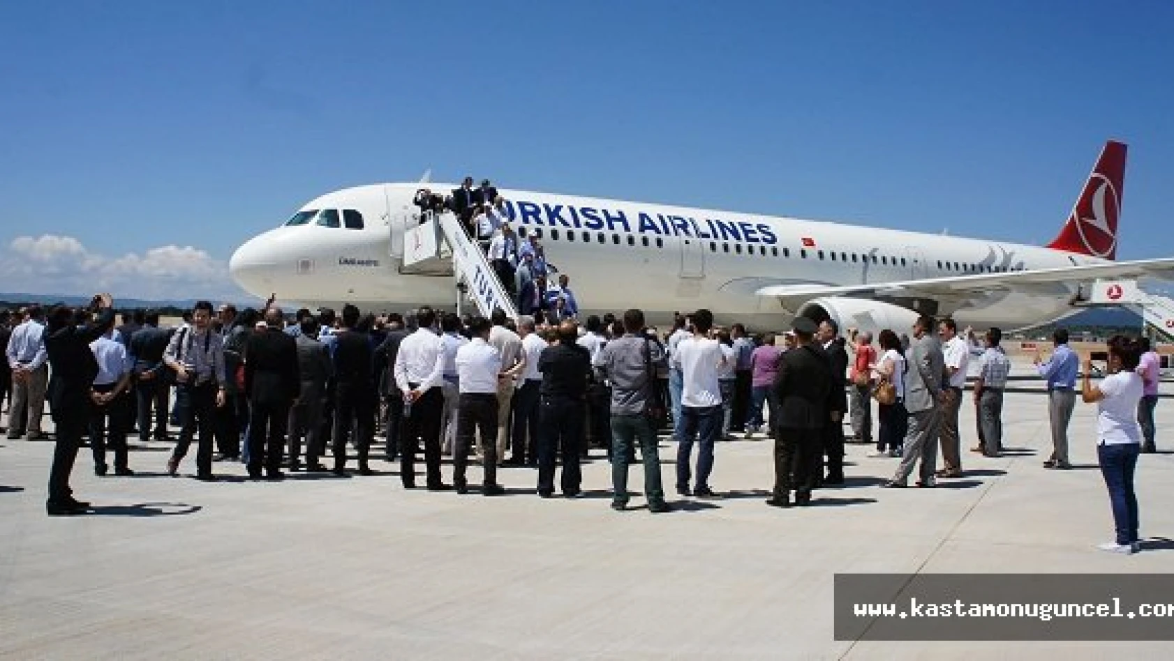 Kastamonu Uçağı Çarşamba'ya Zorunlu İniş Yaptı