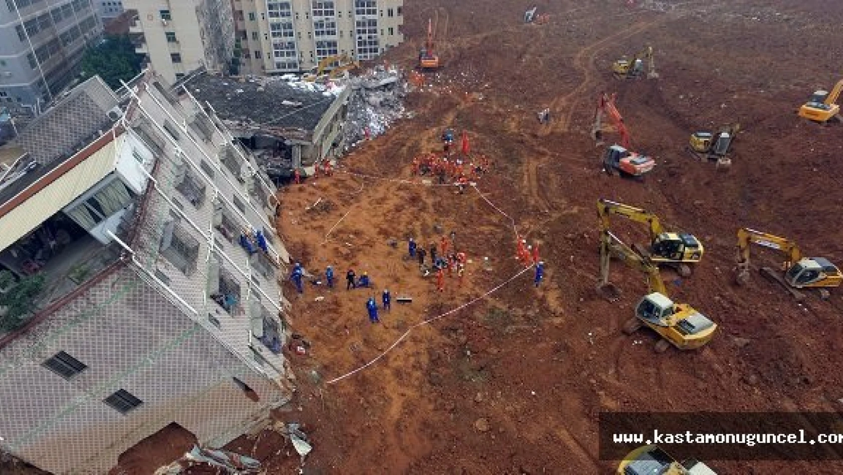 33 Bina Toprak Altında Kaldı: 91 Kayıp
