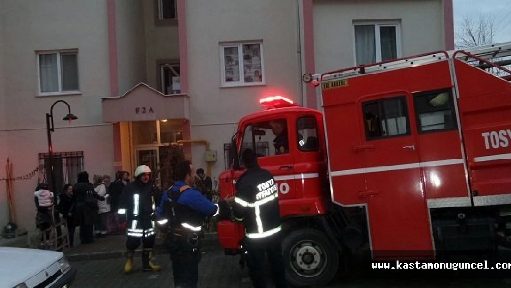 Tosya'da Bir Evde Çıkan Yangın Korkuttu