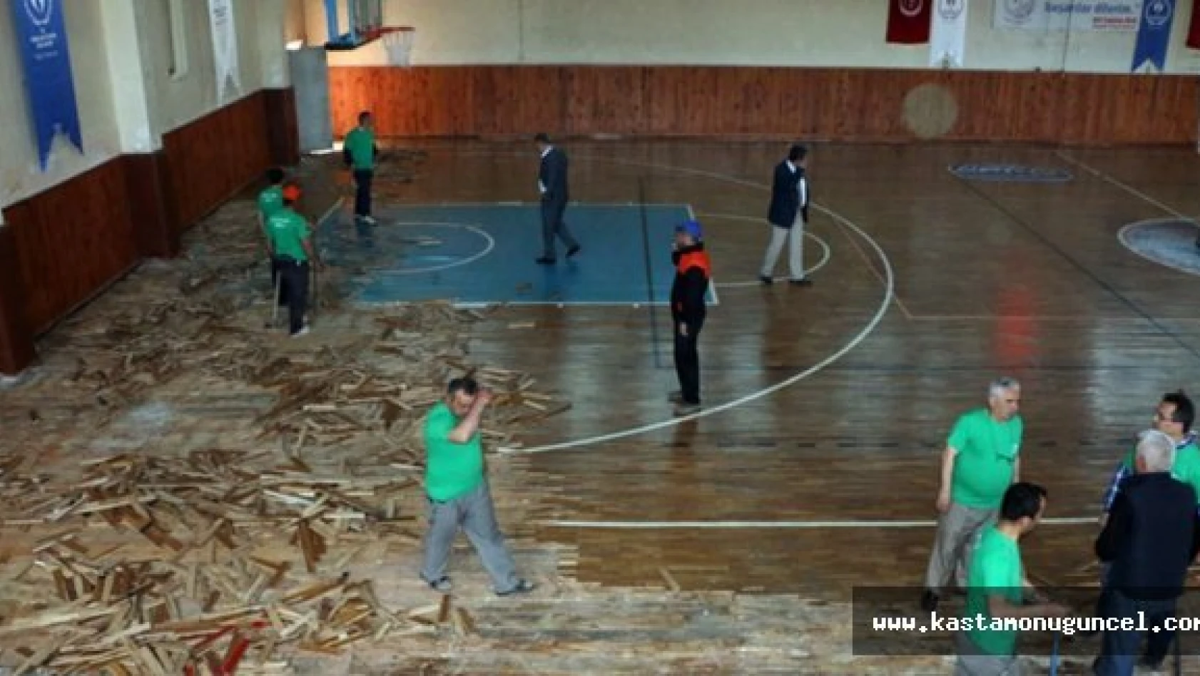 Hüsnü Tandoğan Spor Salonu Yenileniyor