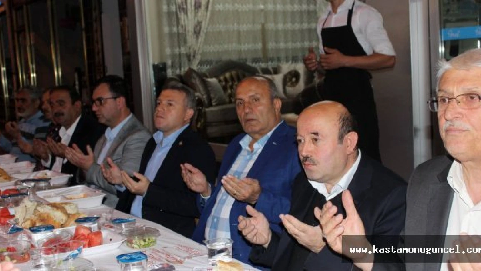 Milletvekili Çelik, Taşköprü'de mahalle iftarına katıldı