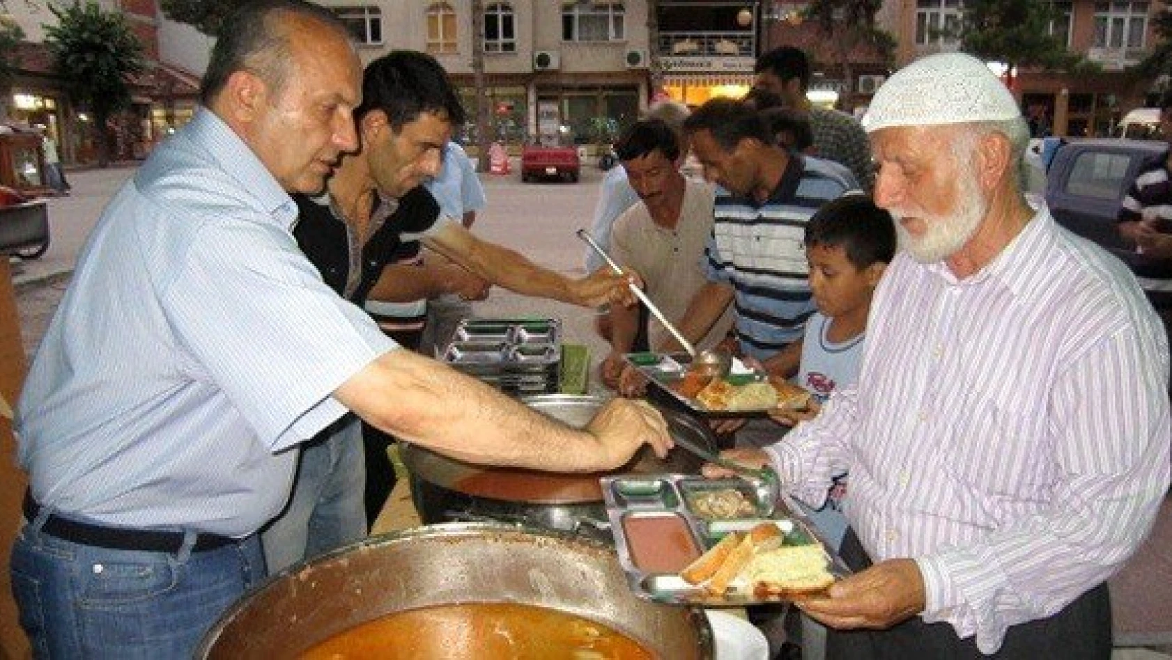 Taşköprü'de her akşam iftar yemeği verilecek
