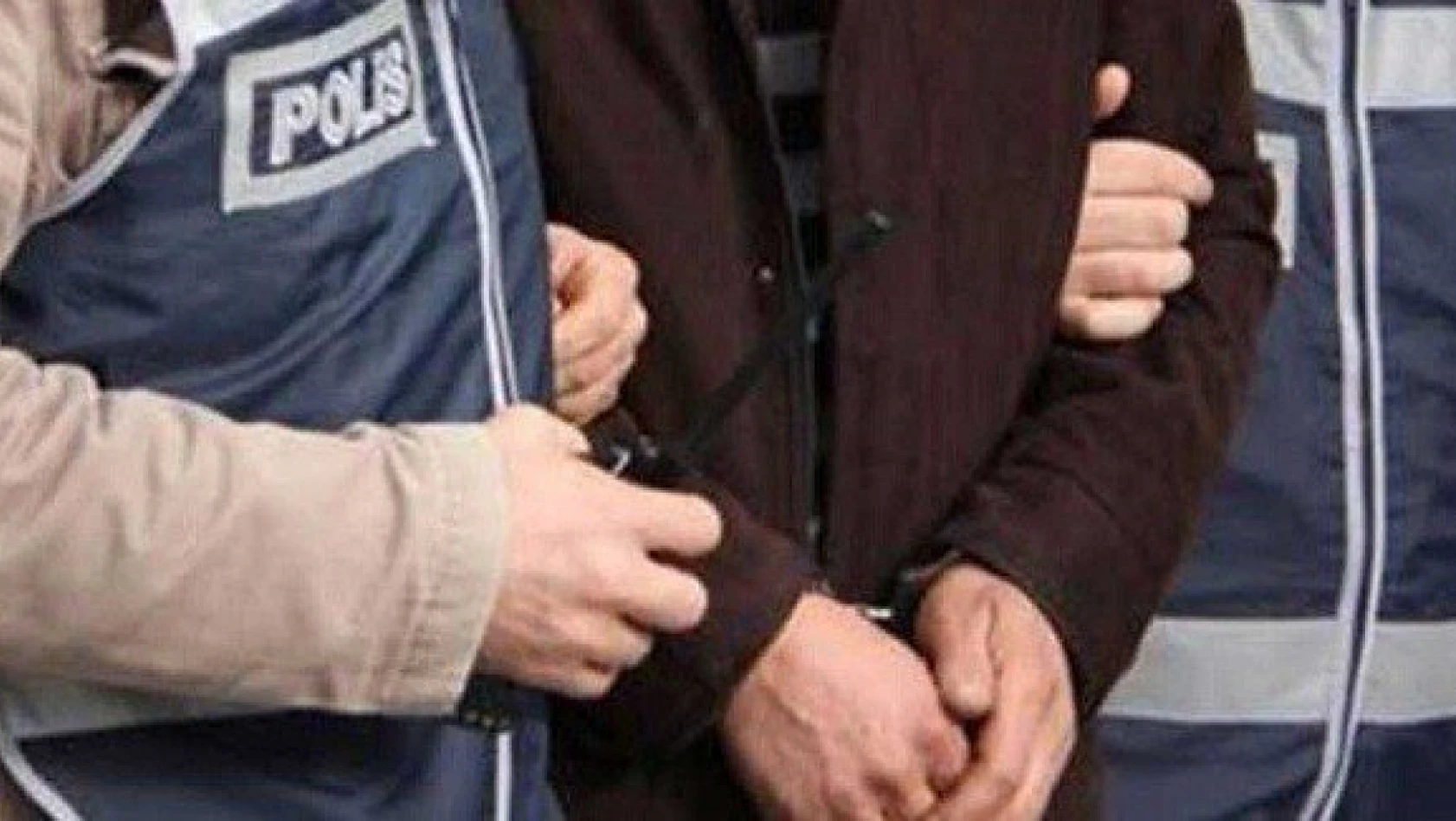 FETÖ'den gözaltına alınan şüpheliler adliyeye sevk edildi