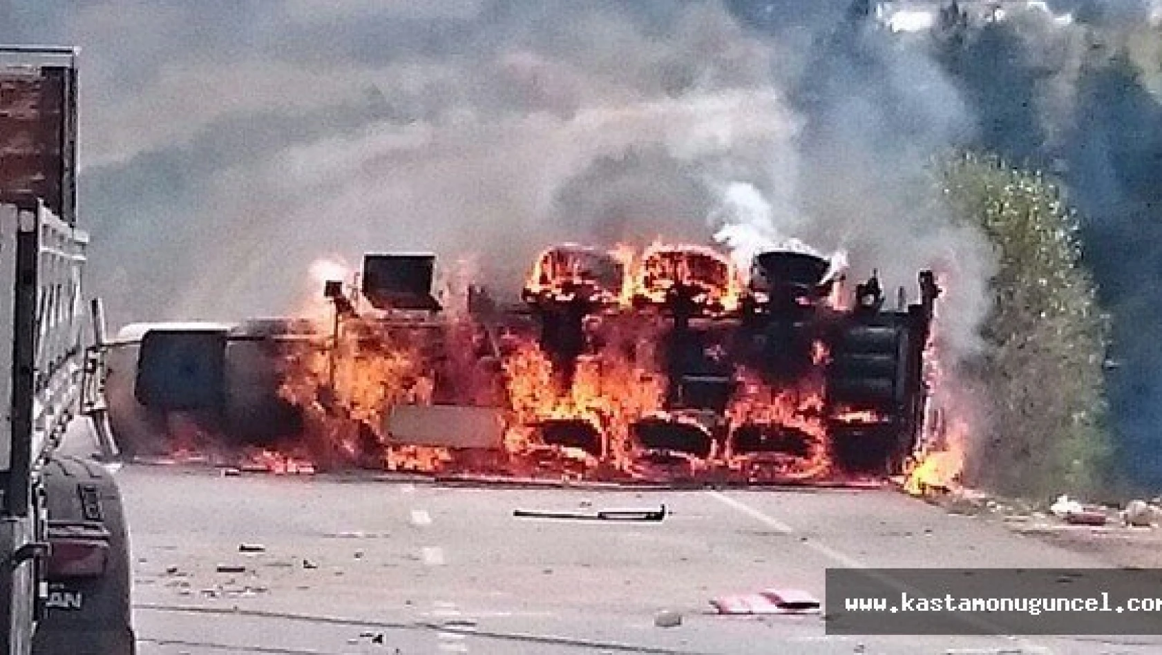 Alkol yüklü tanker kaza sonrası alev alev yandı