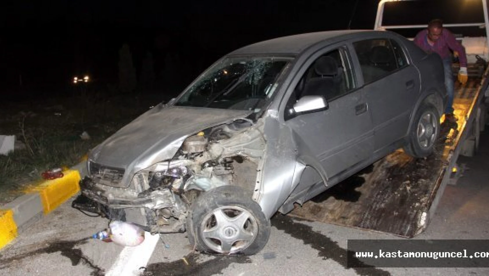 Kastamonu'da kavşakta iki otomobil çarpıştı: 5 yaralı