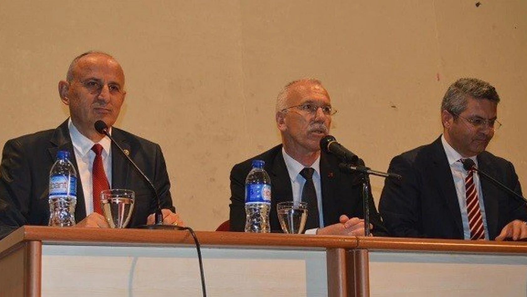CHP'den 'Cumhuriyet, Darbe ve Türkiye' paneli