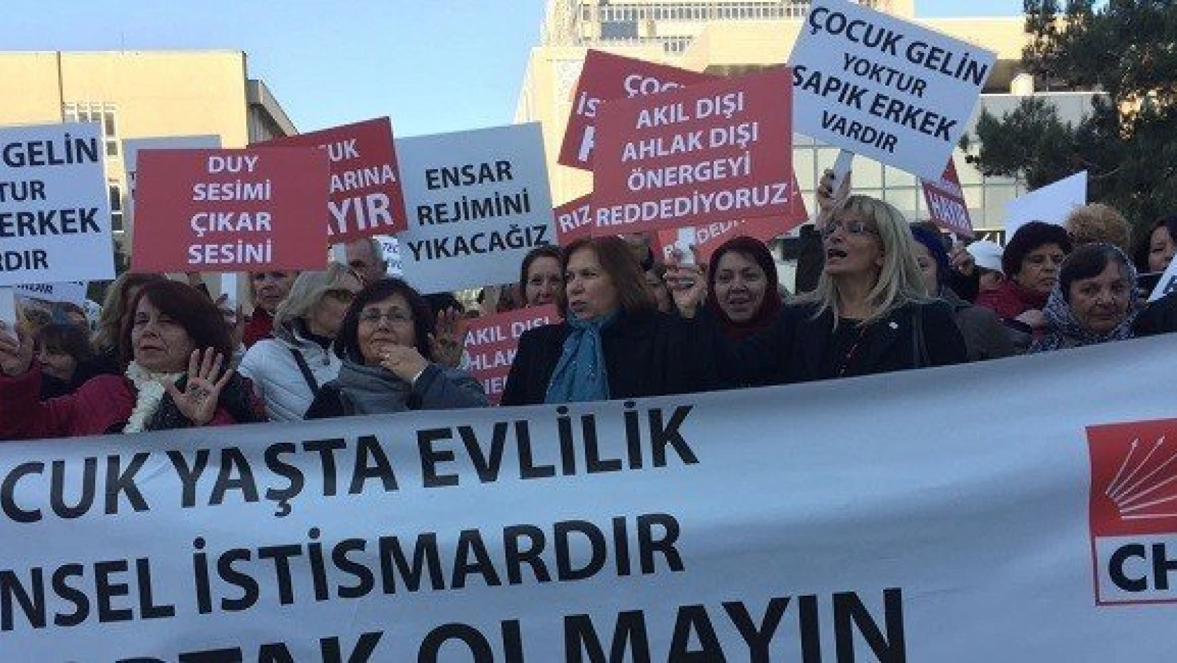 CHP'li kadınlar Ankara'ya çıkarma yaptı