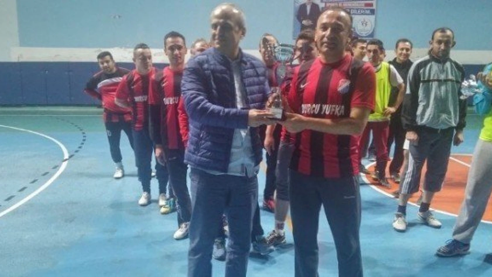 Futsal turnuvasında Tosya Belediyespor şampiyon oldu