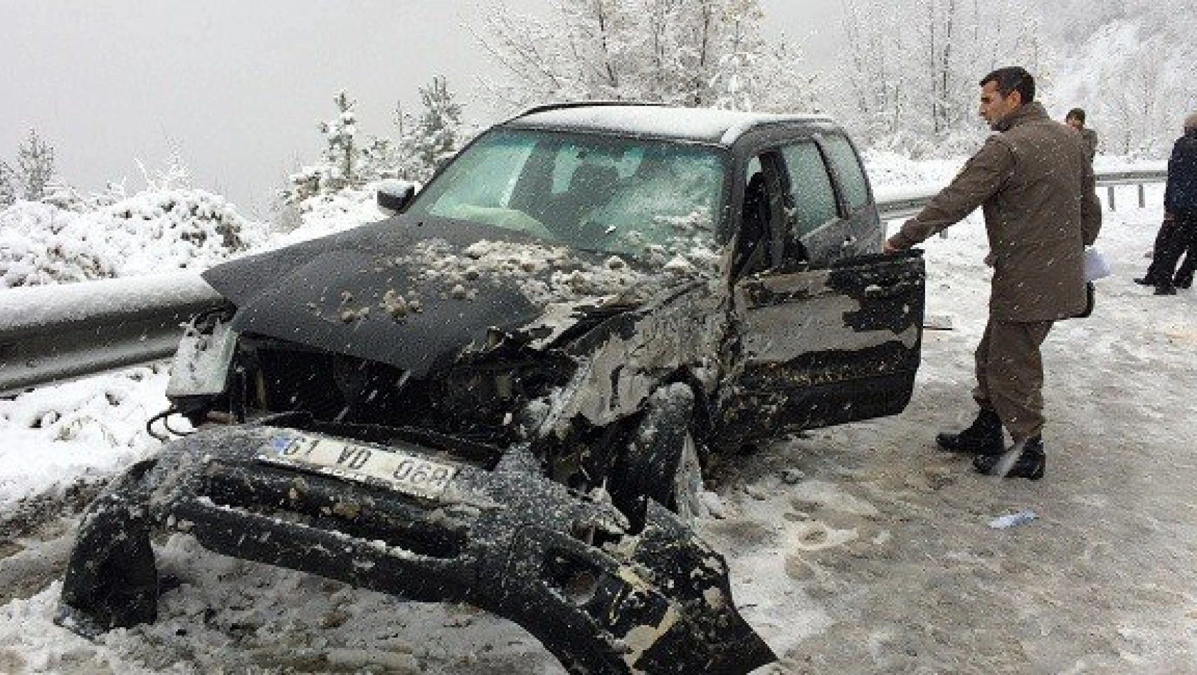 Kastamonu'da kar yağışı kazaya neden oldu
