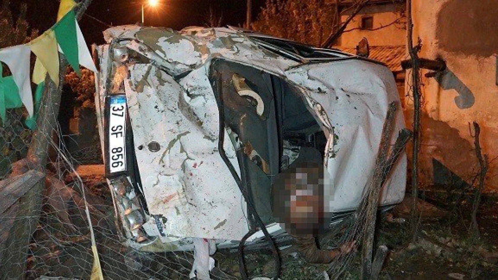 Kastamonu'da otomobil evin bahçesine uçtu: 2 ölü, 4 yaralı