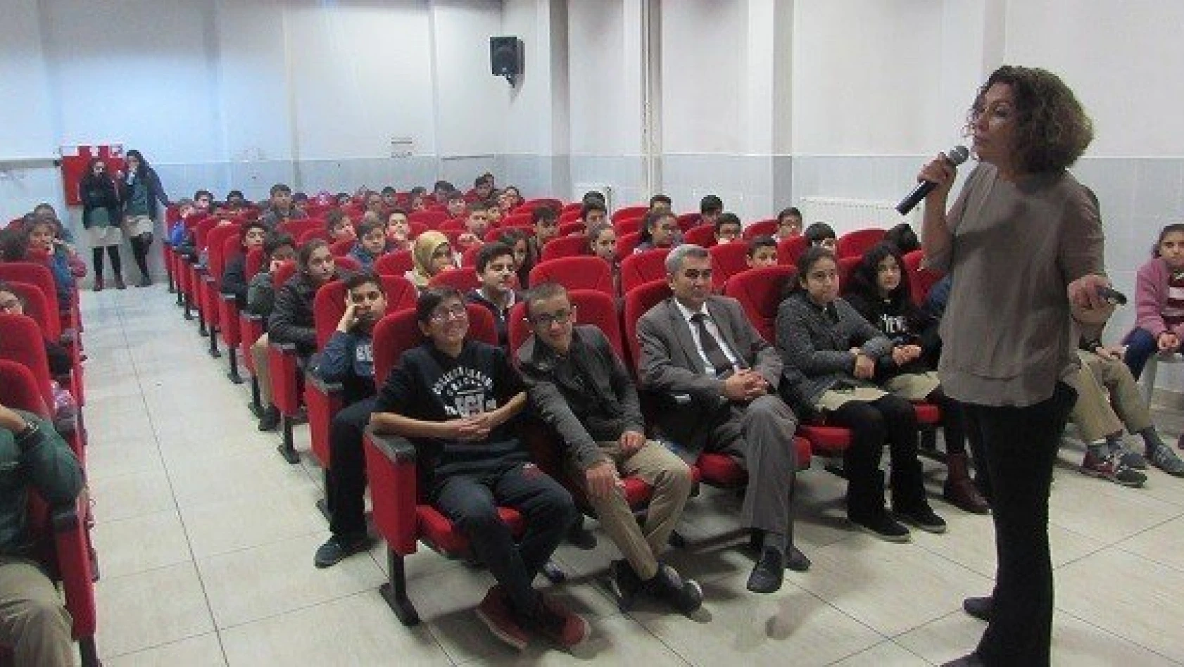 Muslu'dan &quotSınav kaygısı" konulu seminer