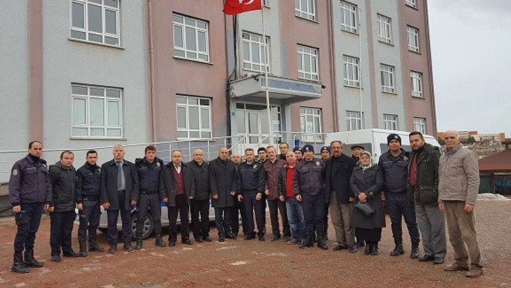 MHP'den Çevik Kuvvet ekiplerine ziyaret