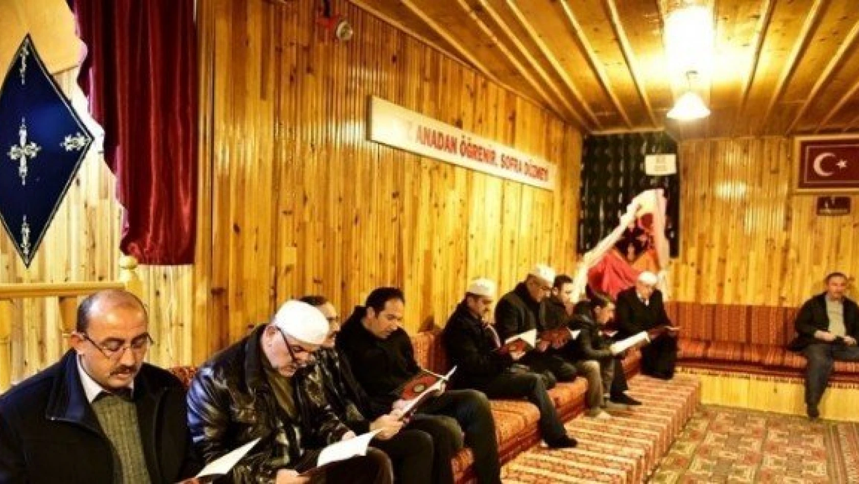 Tosya'da Yaren Meclisi ilk ocağı şehitler için yaktı