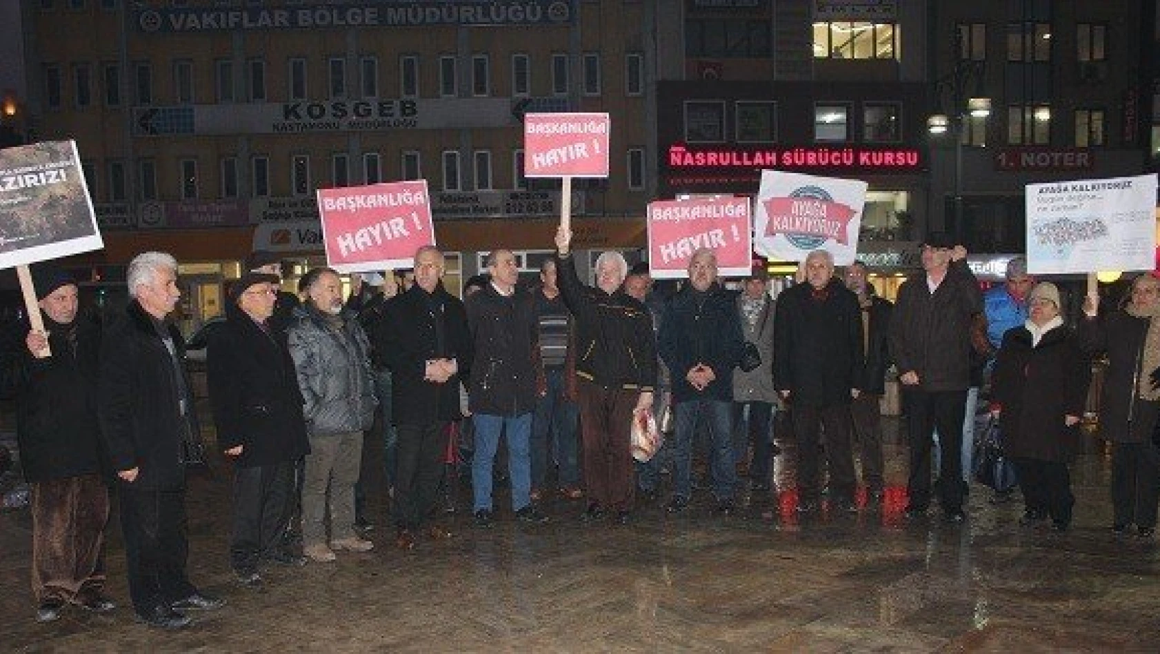 CHP'lilerden başkanlığa karşı 'ayağa kalkıyoruz' eylemi