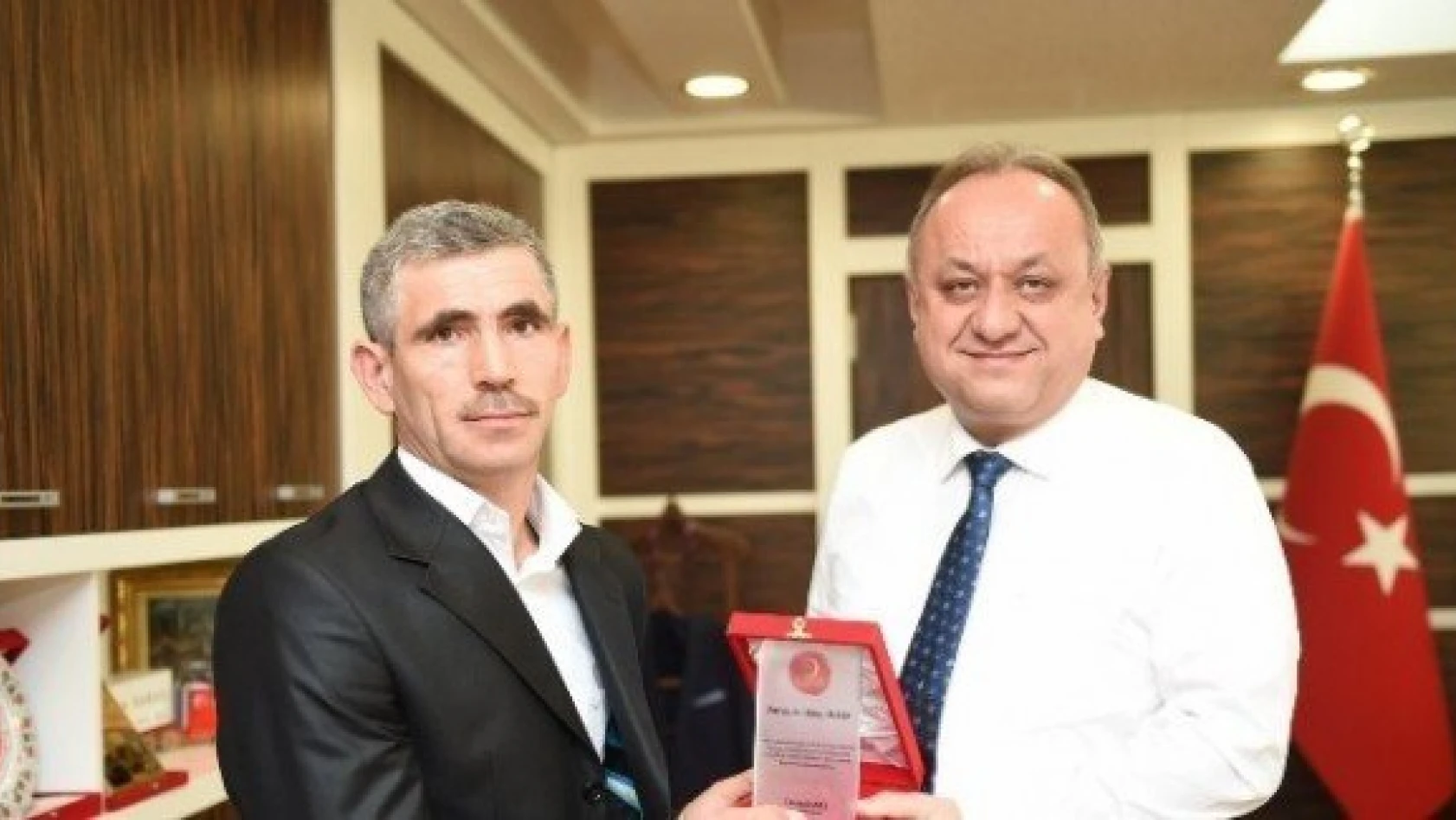 Kastamonu Belediyesi'nde yılın personeli seçildi