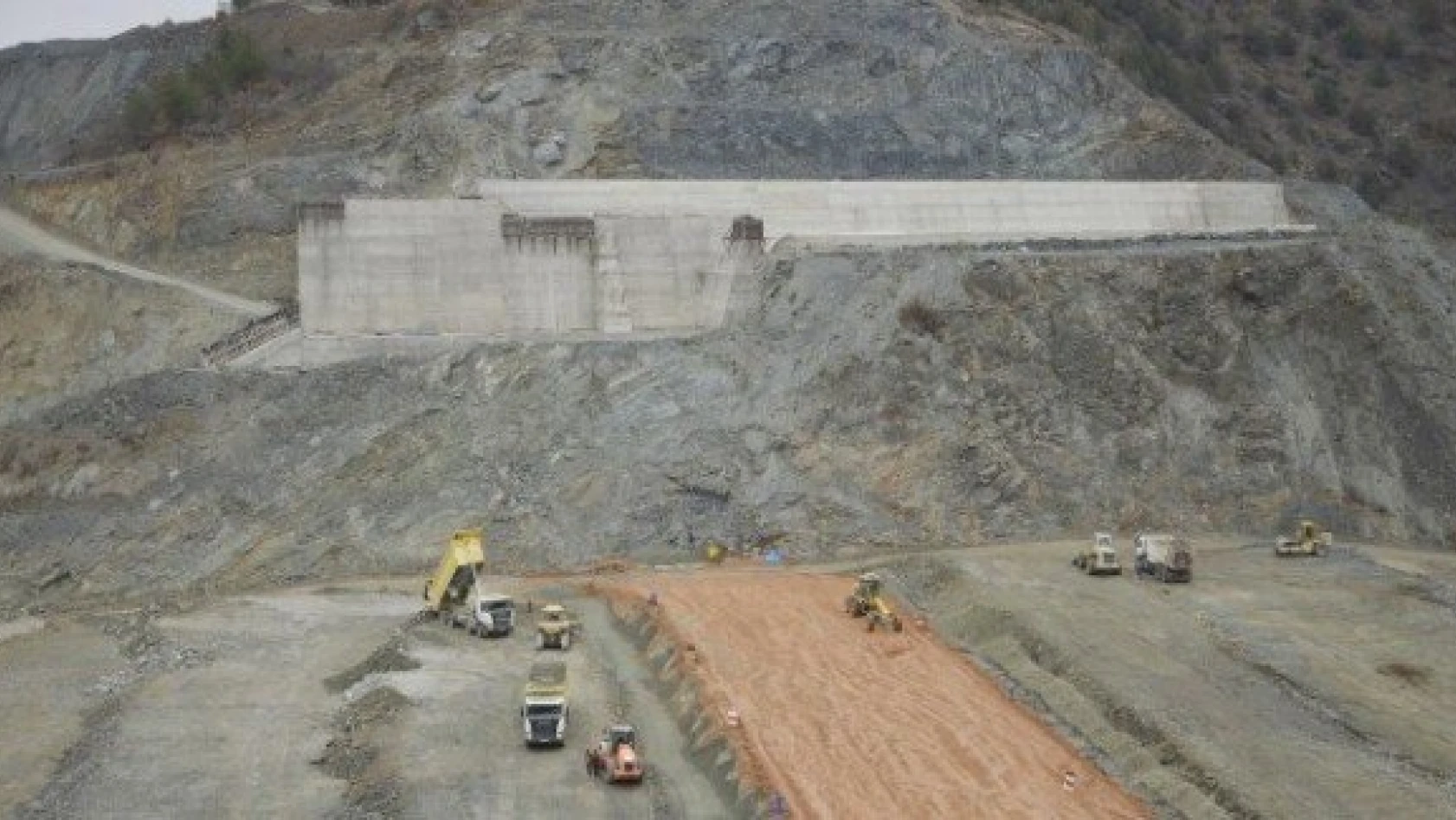 Bakan Eroğlu: 'Obrucak Barajı tamamlanıyor'