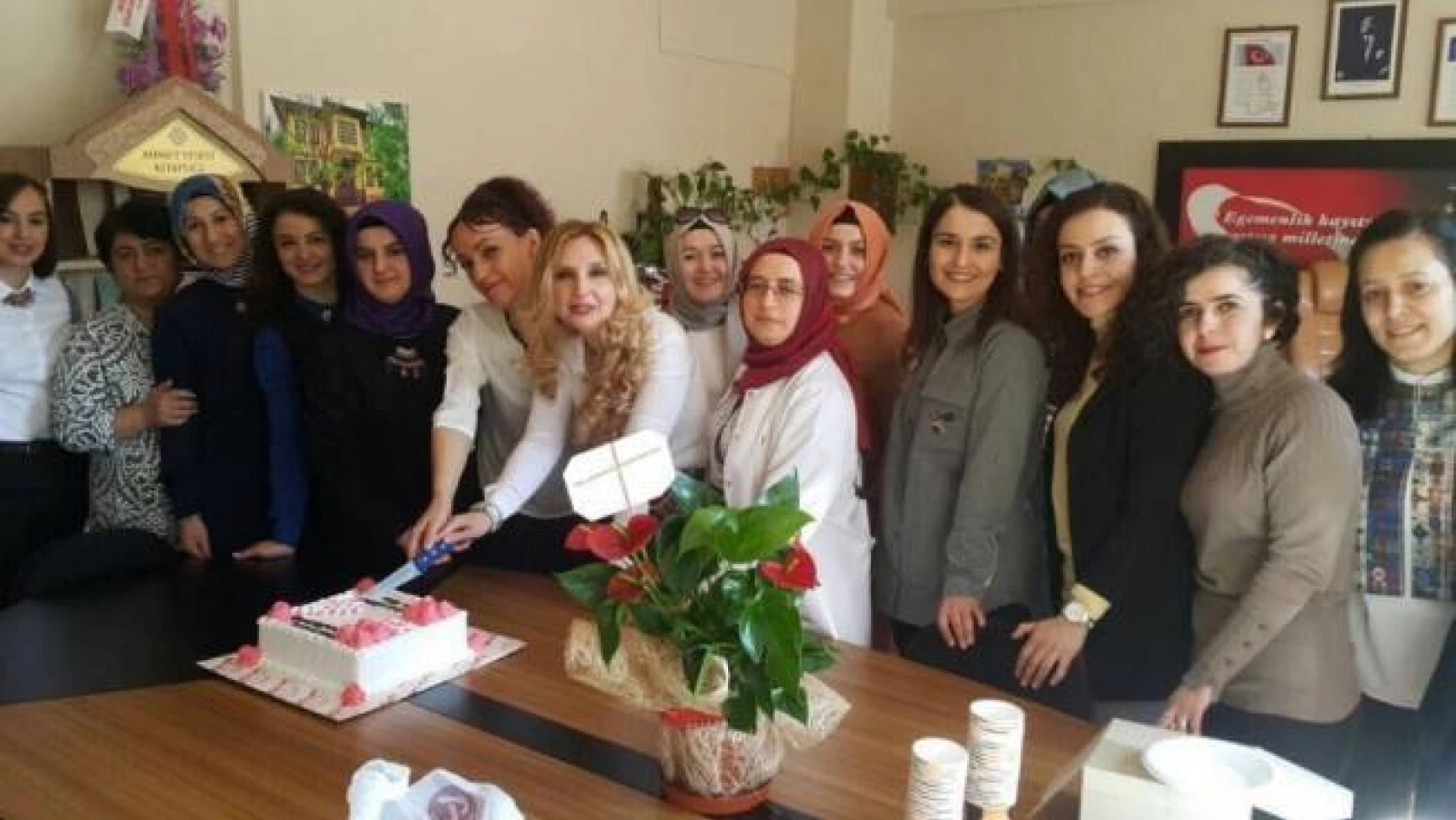 Araç Ahmet Yesevi İlkokulu'nda Kadınlar Günü kutlandı
