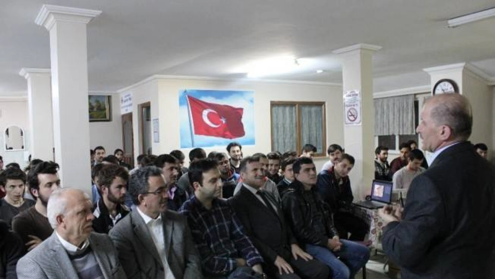 Sıla Öğrenci Yurdu'nda konferanslar devam ediyor