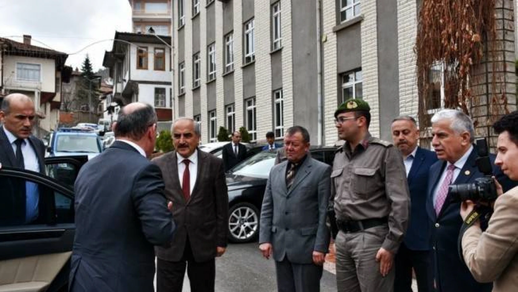 Vali Karadeniz, Başkan Şahin'i ziyaret etti