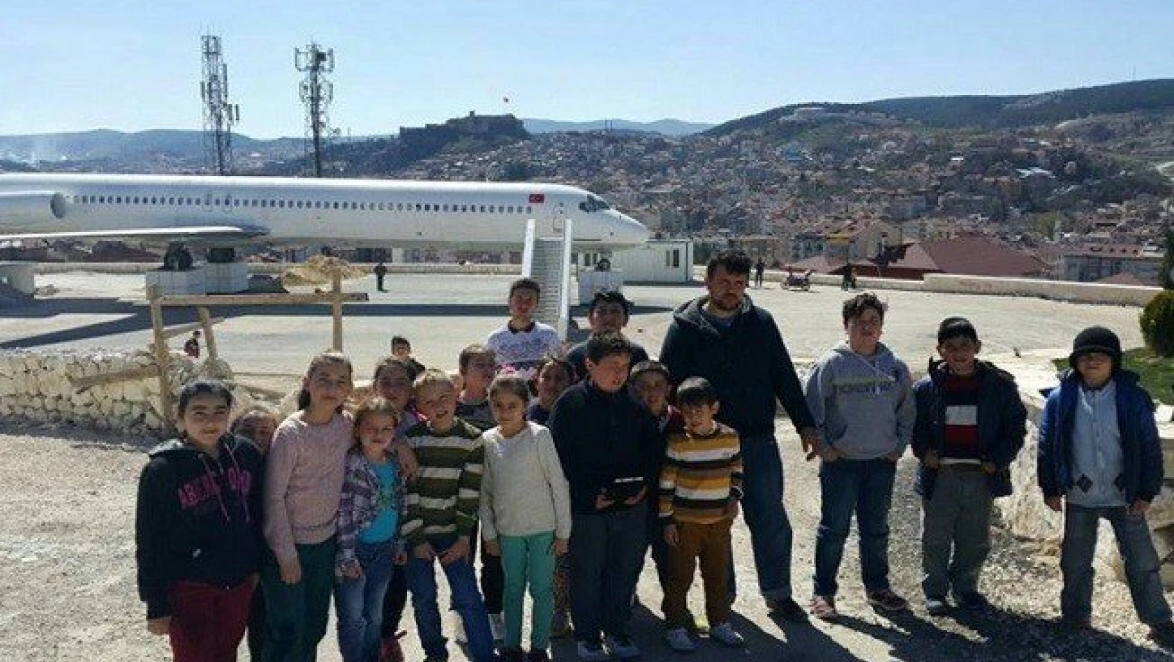 Başkan Demir'den Kuran Kursu öğrencilerine gezi jesti