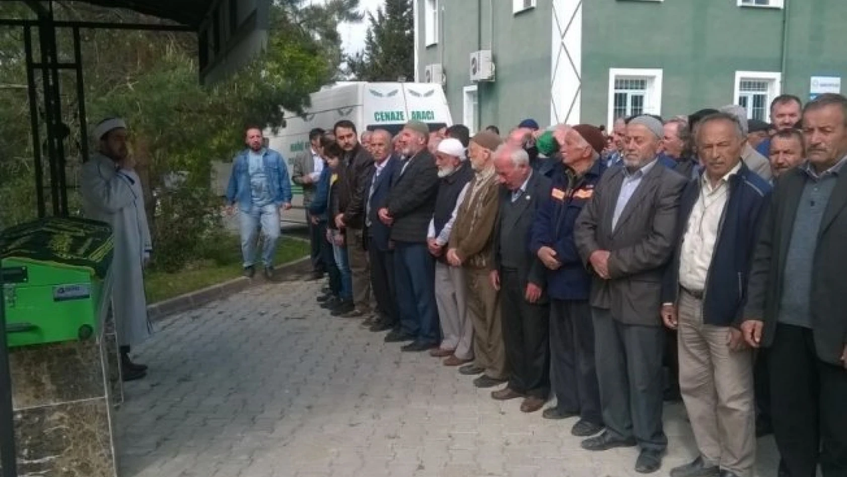 AK Parti'li Belediye Meclis üyesi Özdemir'in baba acısı