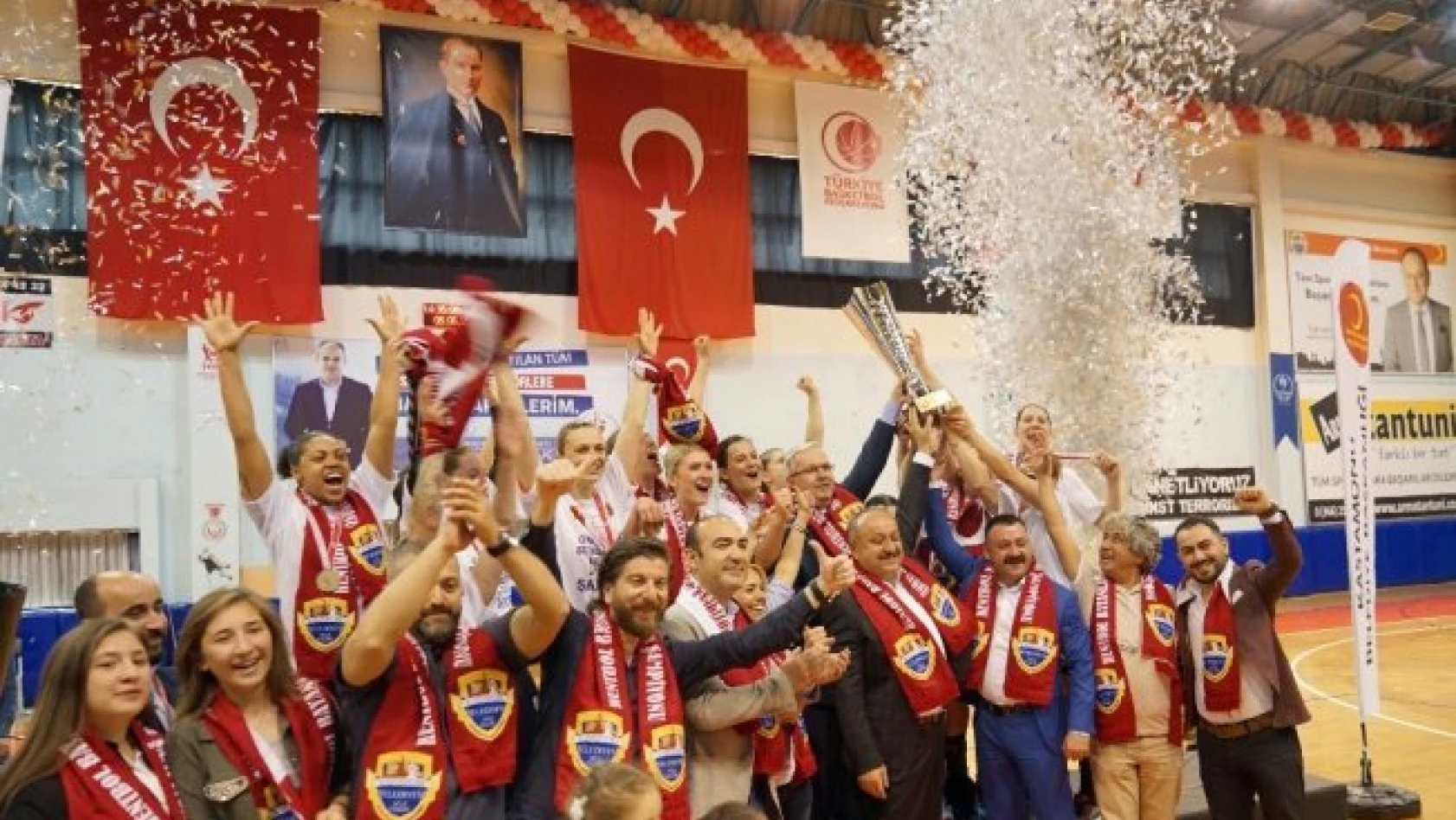 Hentbol Süper Ligi'ni Kastamonu Belediyespor şampiyon tamamladı