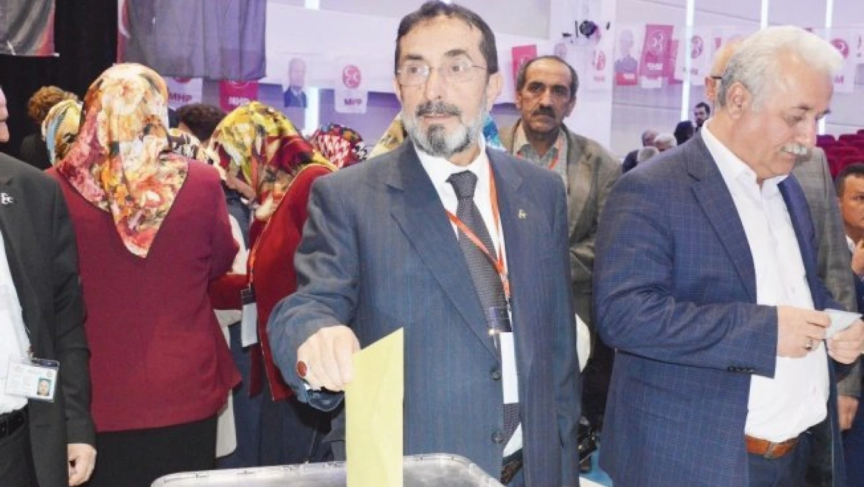 MHP Merkez İlçe Başkanlığına Deligözoğlu seçildi