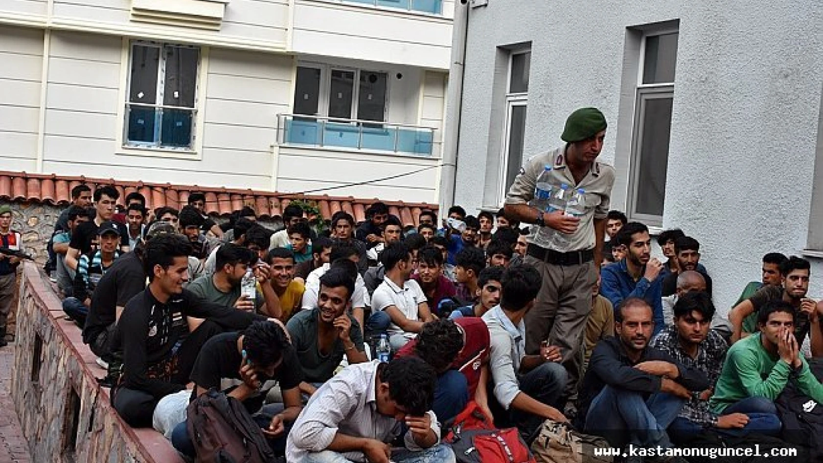 Kastamonu'da 137 kaçak göçmen yakalandı