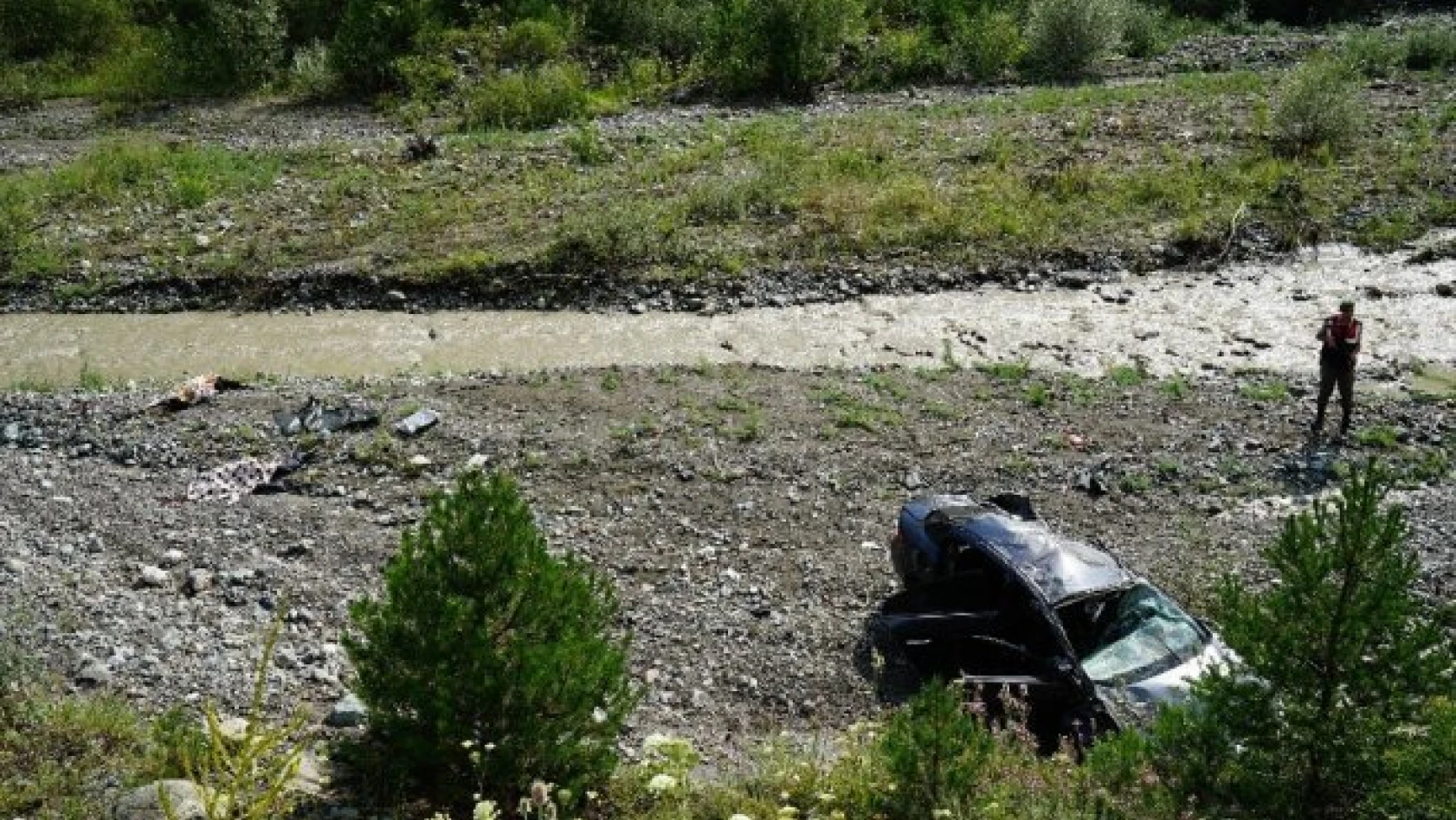 Kastamonu'da otomobil çaya uçtu: 3 ölü, 3 yaralı