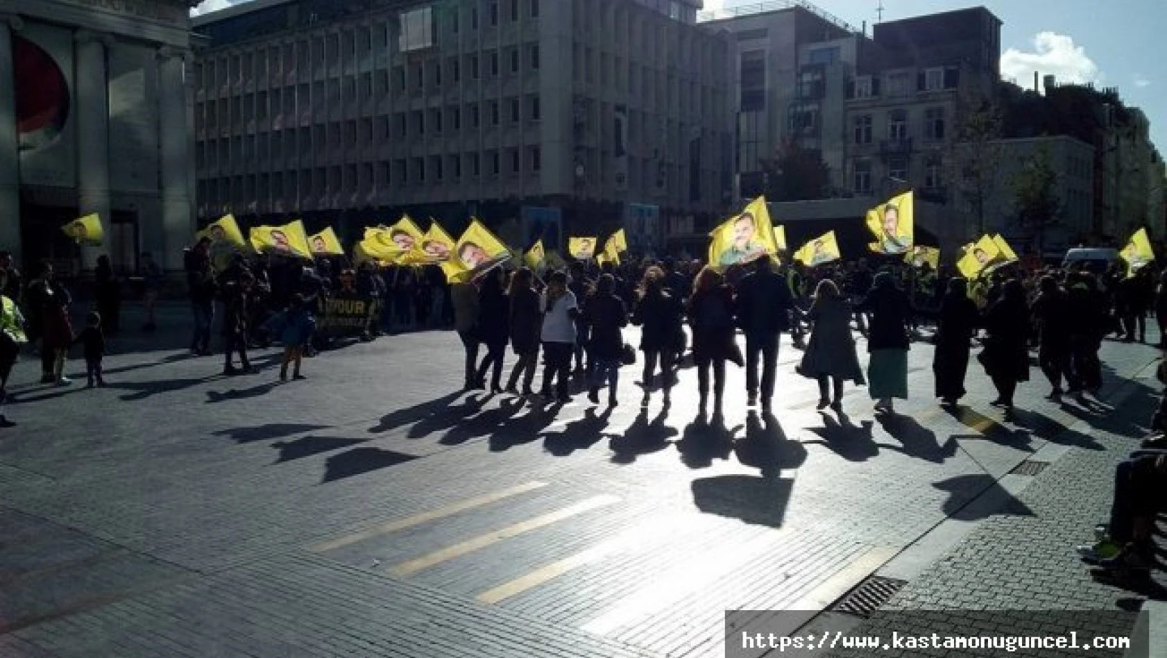 Brüksel'de terör örgütü elebaşı Öcalan için eylem 