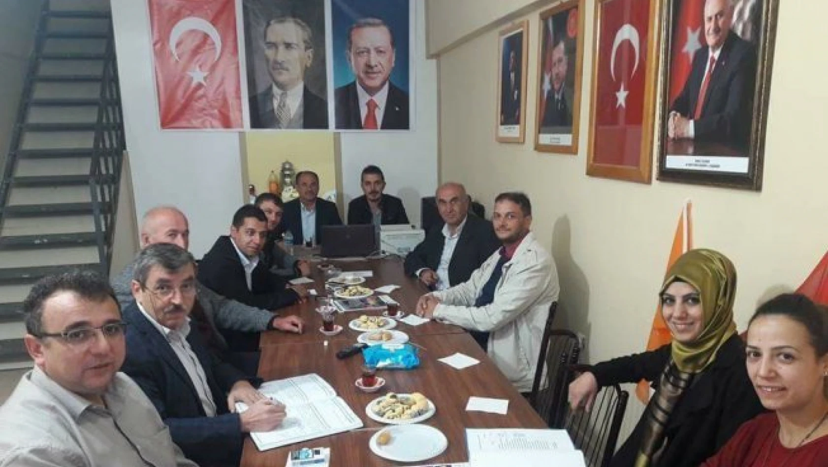 Daday'da AK Parti İlçe Yönetimi, ilk toplantısını gerçekleştirdi