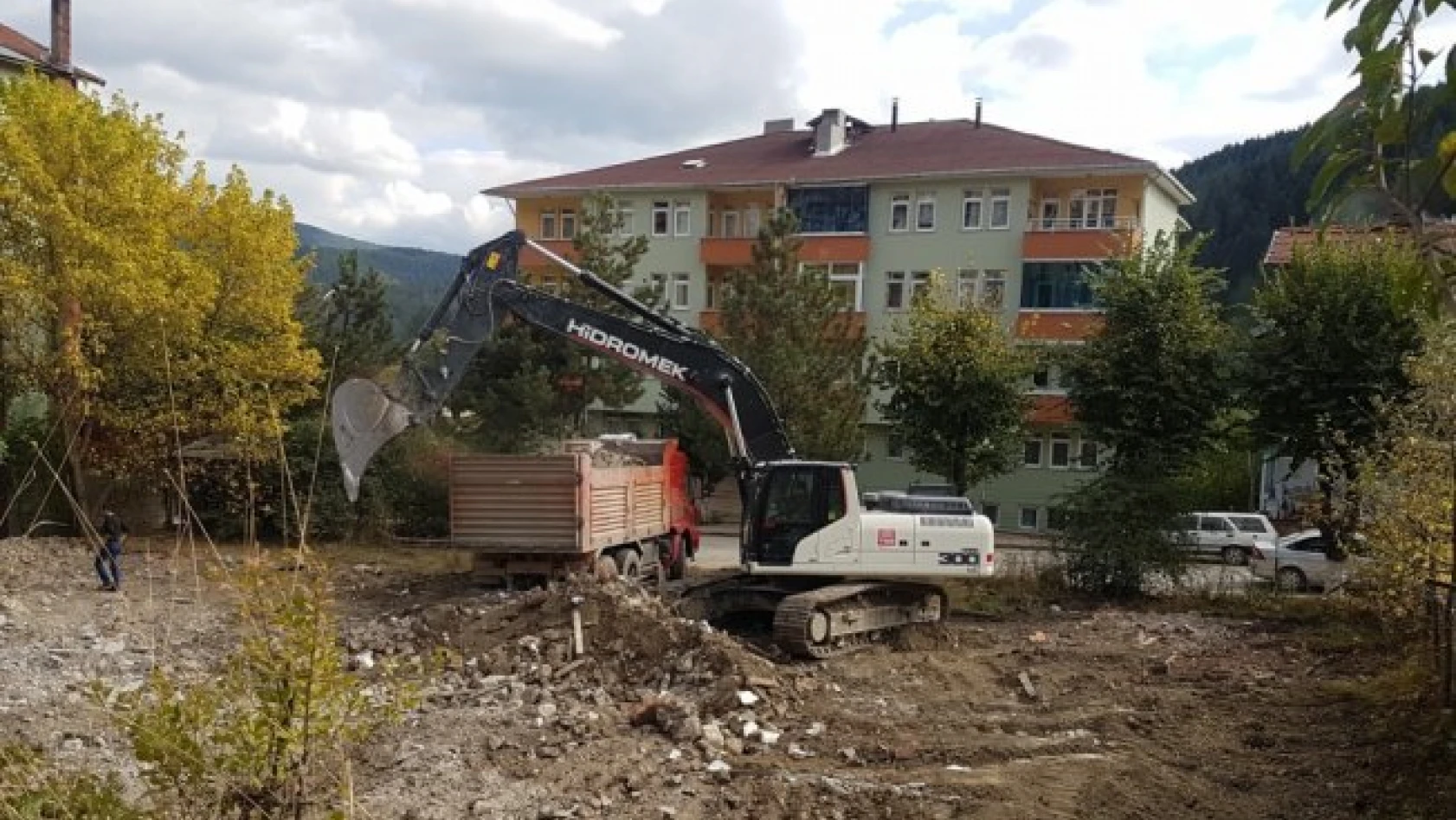 Eski Azdavay cezaevi binası yıkıldı