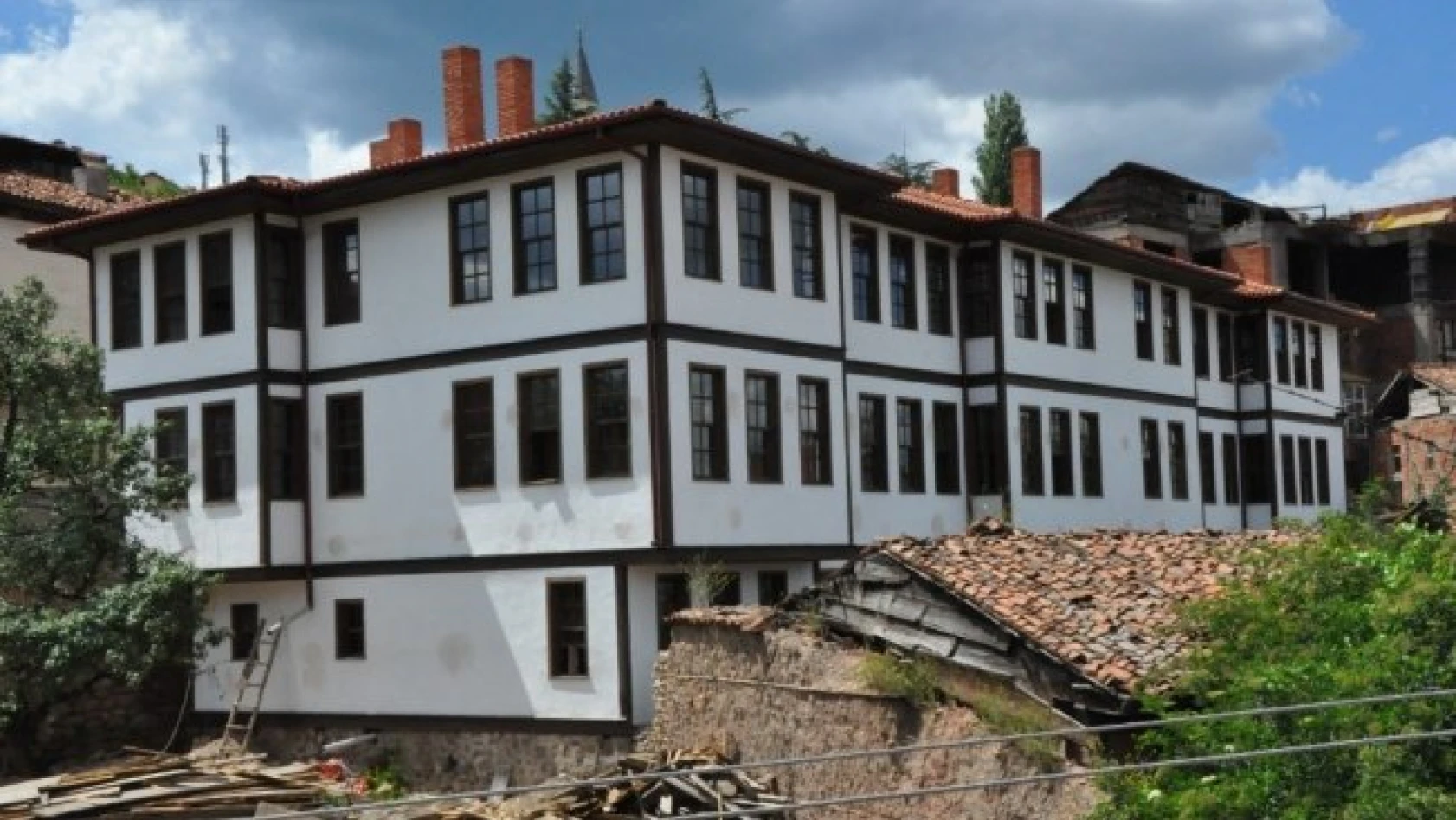 Kastamonu Belediyesi, tescilli binaların restorasyonu için harekete geçti
