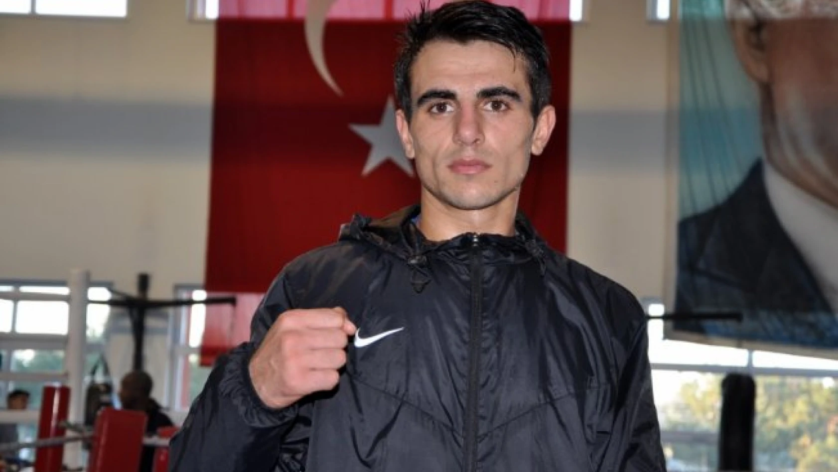 Türkiye'nin ilk olimpiyat şampiyonu boksörü olmak istiyor