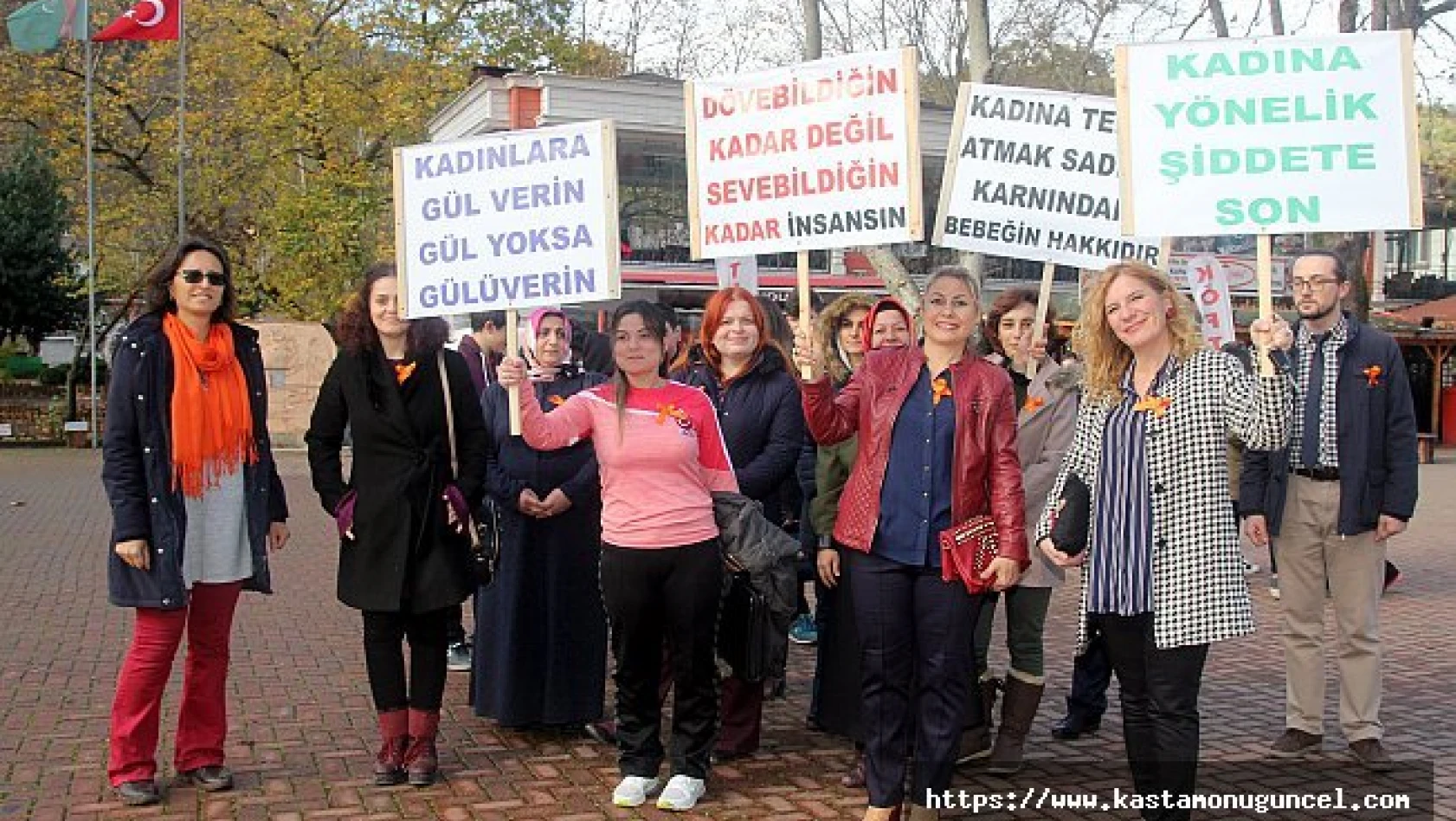 Bozkurt'ta 'Kadına Karşı Şiddete Hayır' yürüyüşü