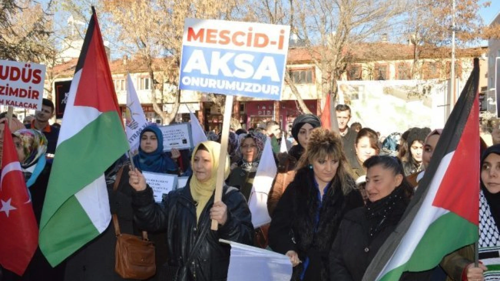 AK Parti ve İHH'dan ABD'ye Kudüs protestosu