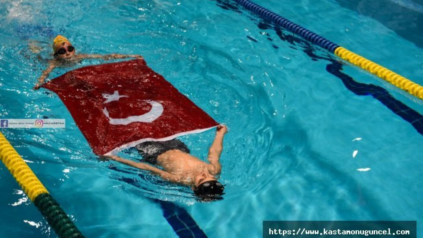 Taşköprü'de engelli çocuklardan yüzme gösterisi