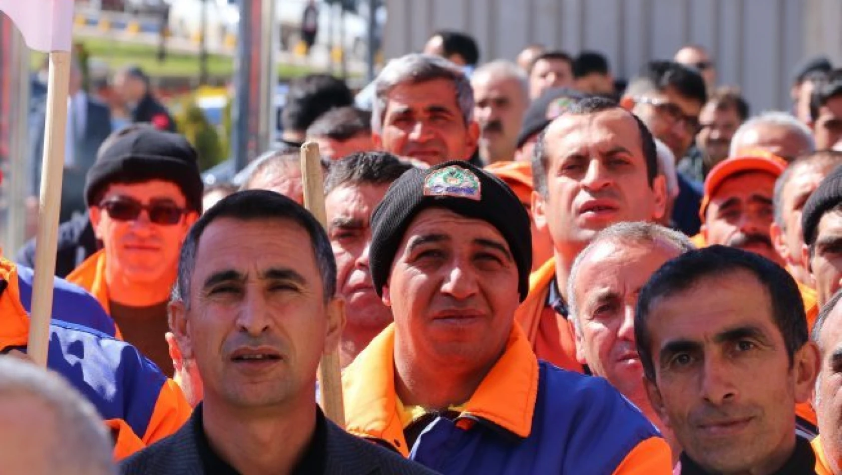 Bakan Sarıeroğlu'ndan eski hükümlü işçilere müjde